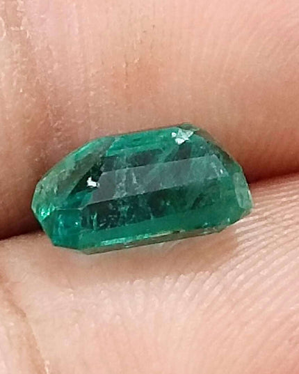 GSI Certified 1.83ct Medium Green Zambian Emerald Minor Oiled Loose Gemstone