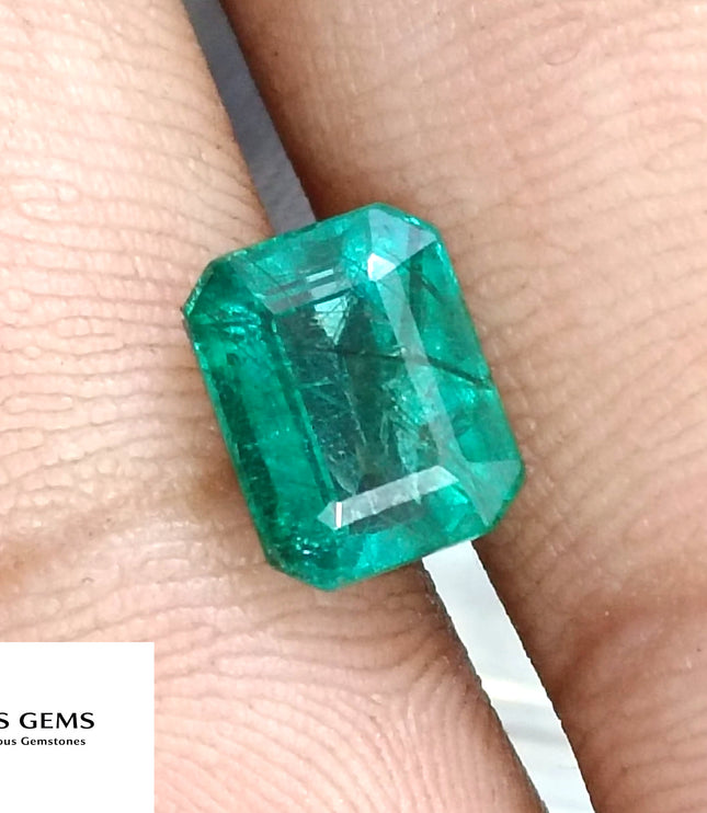 GSI Certified 2.69ct Zambian Emerald, 100% Natural Earth Mined Gemstone