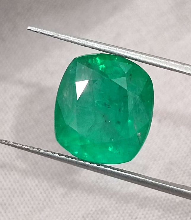 7.30ct Swat Emerald, Natural Bright Green Cushion Cut Stone