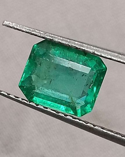 GSI Certified 1.31ct Parrot Green Natural Zambian Emerald Minor Oiled Loose Gemstone