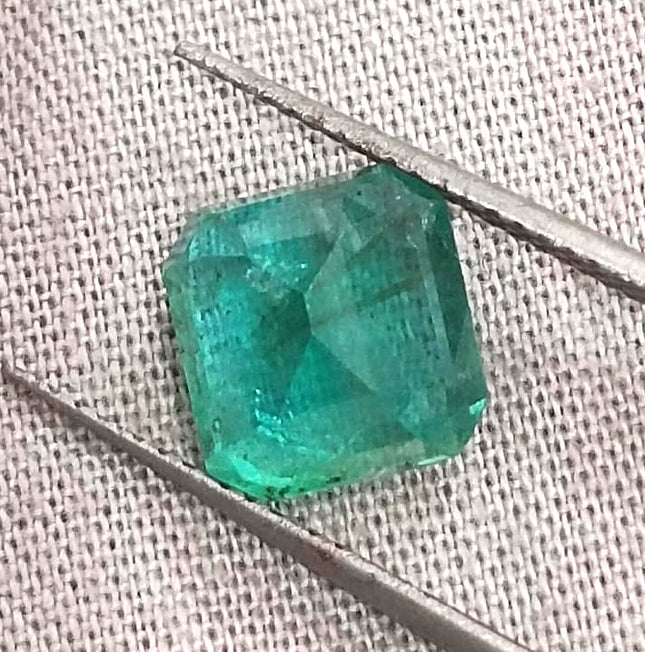 GSI Certified 2.61ct Medium Green Zambian Emerald, Natural Gemstone