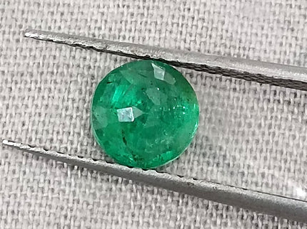 Zambian Emerald 0.88ct Vivid Green Round Cut Natural Gemstone