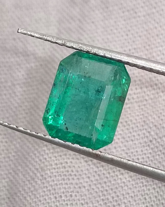 GSI Certified 2.28ct Medium Green Zambian Emerald, Natural Gemstone