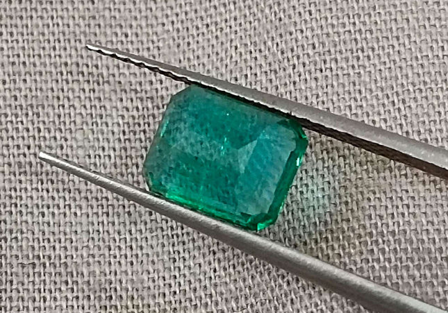GSI Certified 1.57ct Medium Deep Green Zambian Emerald Minor Oiled Loose Gemstone
