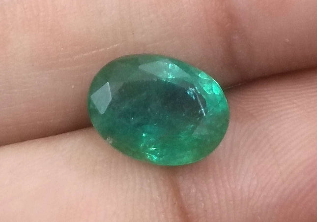 3.82ct GSI Certified Medium Green Zambian Emerald Minor Oiled Loose Gemstone