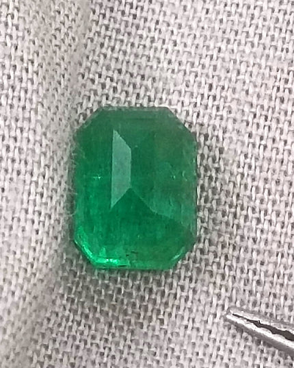 GSI Certified Vivid Golden Green Natural Swat Emerald Minor Oiled Loose Gemstone