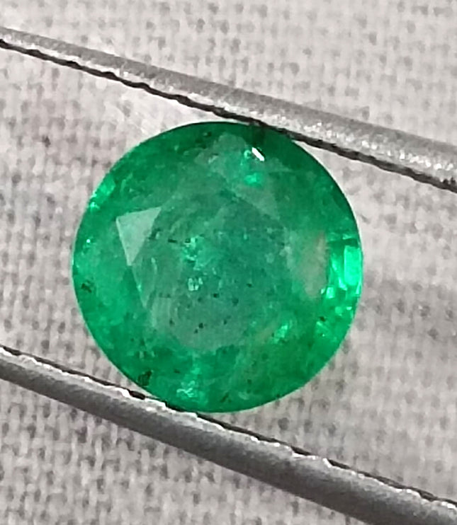Zambian Emerald 0.88ct Vivid Green Round Cut Natural Gemstone