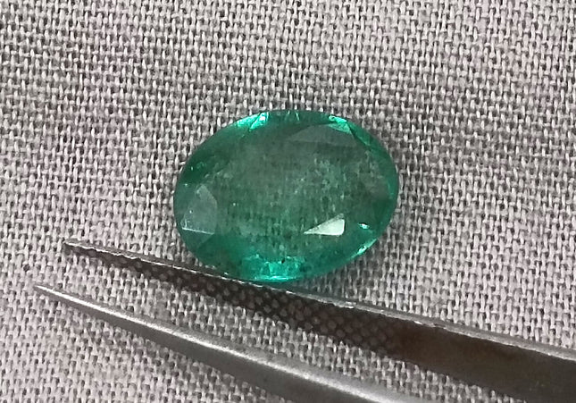 GSI Certified 2.55ct Medium Light Green Natural Zambian Emerald Minor Oiled Loose Gemstone