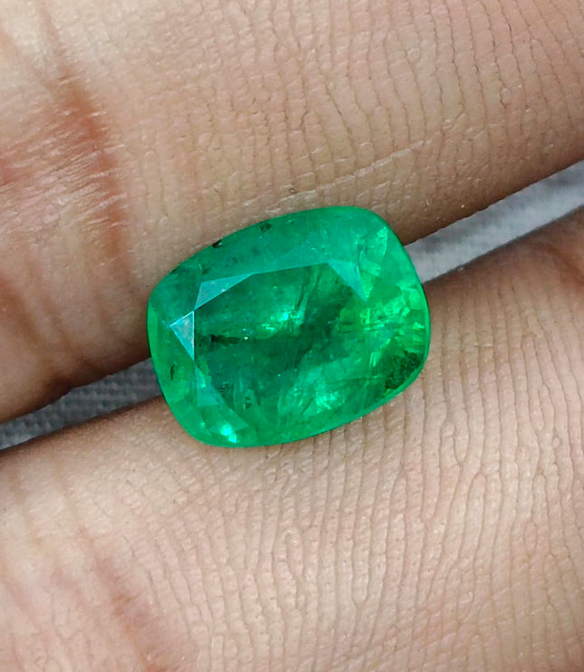 3.16ct Swat Emerald, Certified Natural Vivid Green Stone