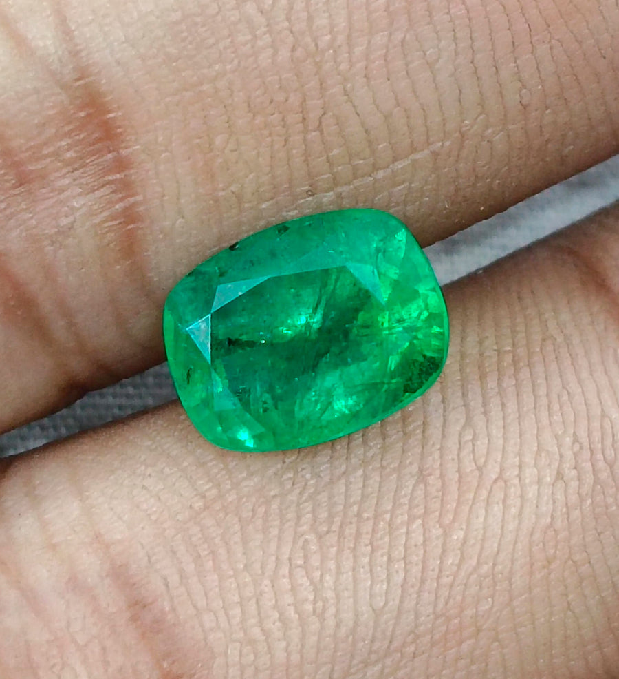 3.16ct Swat Emerald, Certified Natural Vivid Green Stone