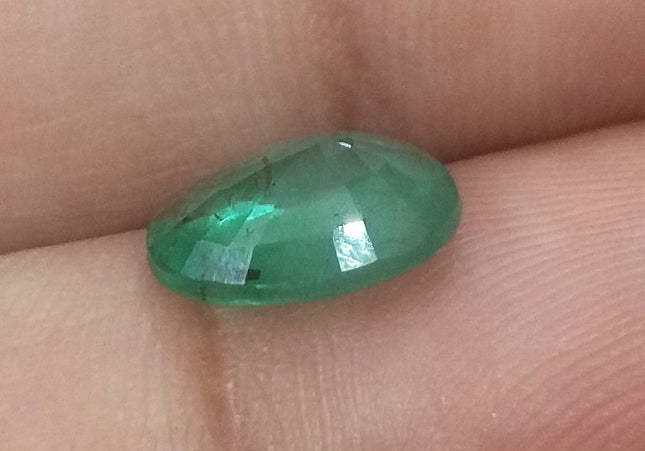 GSI certified 1.98ct Medium Green Natural Zambian Emerald Minor Oiled Loose Gemstone