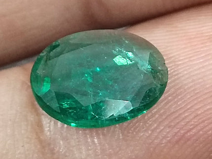 Certified 2.19ct Medium Deep Green Natural Emerald.