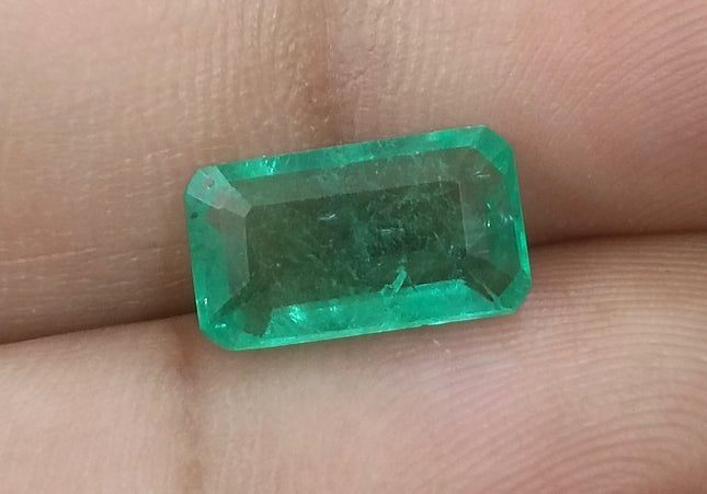 2.74ct GSI Certified Medium Green Zambian Emerald Minor Oiled Loose Gemstone