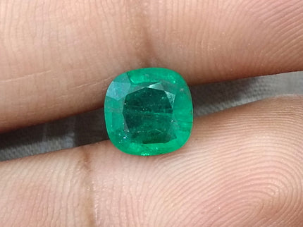 Emerald Natural 1.95ct Zambia Minor Oiled SGL Certified Cushion Cut Loose Gemstone