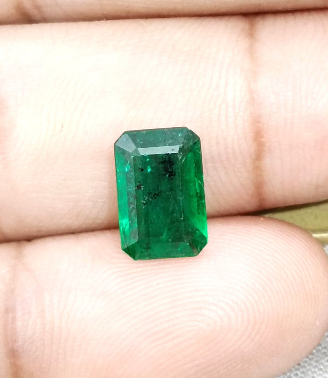 2.25t Natural Emerald Vivid Green Zambian Octagon Cut Gemstone