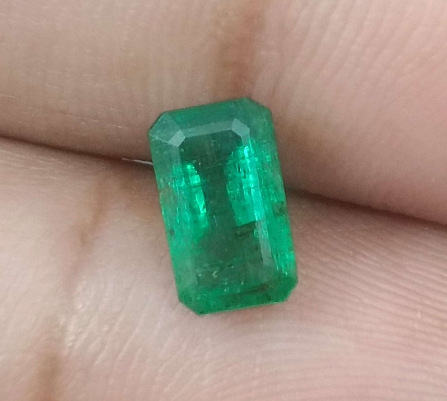 Panjshir Emerald 1.68ct Certified Deep Golden Green Natural Stone