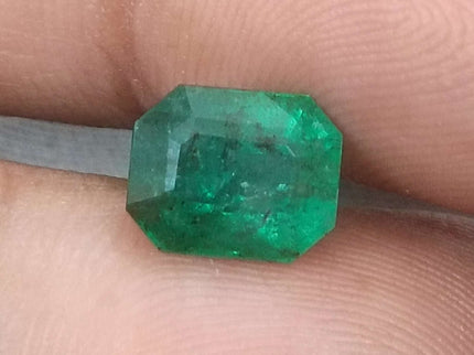 2.36ct Certified Zambian Emerald stone.