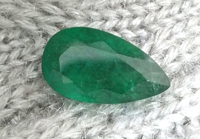 9.61ct Deep Vivid Green Natural Emerald, Earth Mined Gemstone