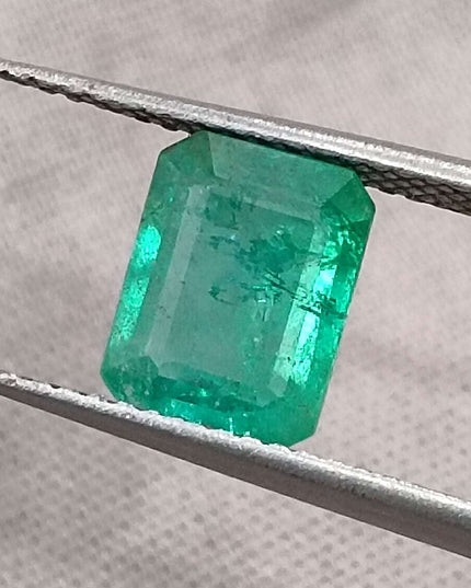 GSI Certified 1.76ct Medium Light Green Zambian Emerald Minor Oiled Loose Gemstone