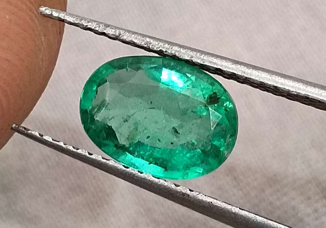 GSI Certified 1.24ct Vivid Green Oval Cut Zambian Emerald Minor Oiled Loose Gemstone