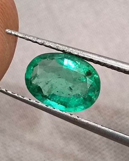 GSI Certified 1.24ct Vivid Green Oval Cut Zambian Emerald Minor Oiled Loose Gemstone