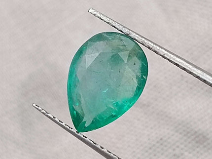 Certified 2.10ct Natural Zambian Emerald