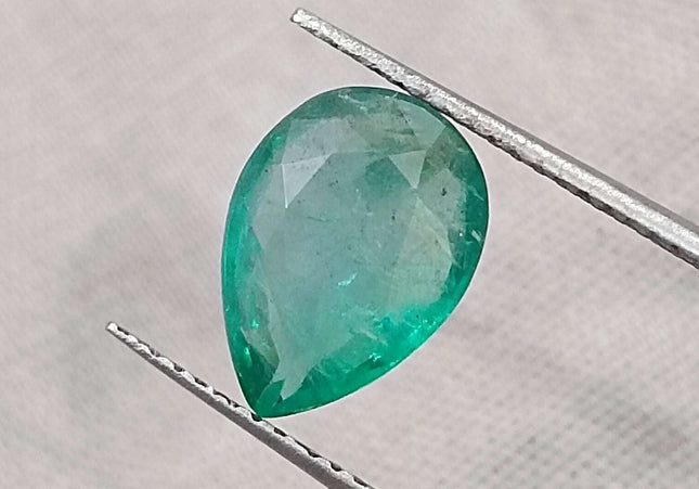 GSI Certified 2.10ct Medium Light Green Natural Zambian Emerald Minor Oiled Loose Gemstone