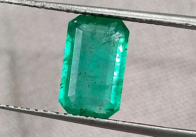 GSI Certified 1.92ct Medium Green Panjshir Emerald Minor Oiled Loose Gemstone