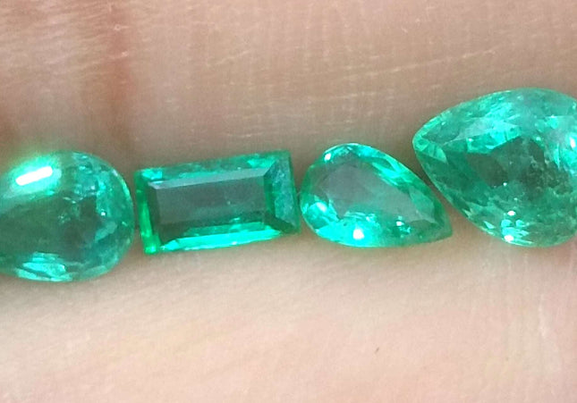 4.10ct Medium to Medium Deep Electric Green Zambian Emerald Parcel Minor Oiled Loose Gemstones