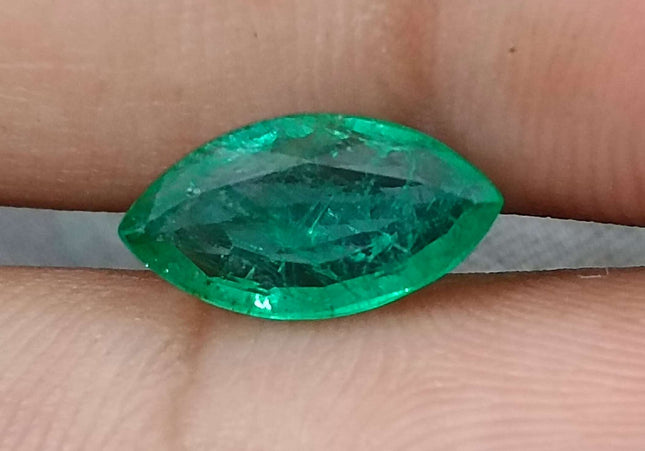 GSI Certified 1.52ct Medium Leaf Green Natural Zambian Emerald Minor Oiled Loose Gemstone