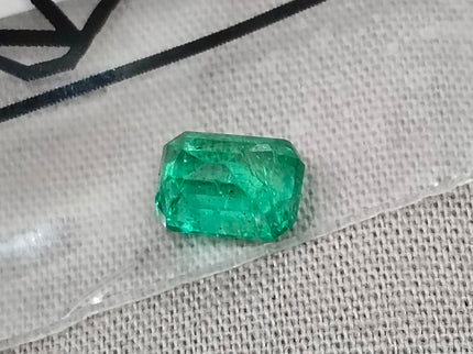 GSI Certified 1.37ct Panjshir Emerald Medium Intense Green Natural Earth Mined Gemstone