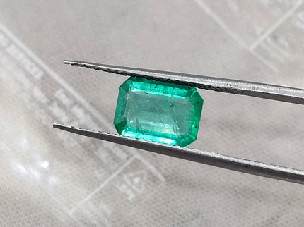 1.47ct Emerald Natural Pastel Green Octagon Cut Minor Oiled Loose Gemstone