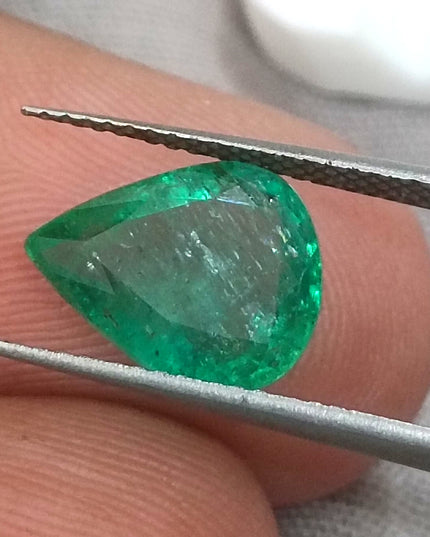 GSI Certified 2.65ct Medium Deep Pure Golden Green Natural Emerald Loose Gemstone