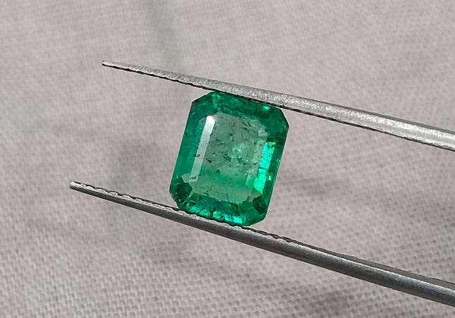 GSI Certified 1.70ct Medium Deep Green Zambian Emerald Minor Oiled Loose Gemstone