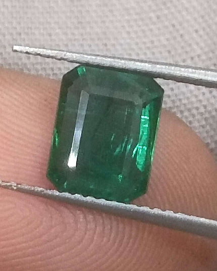 2.31ct High Quality GSI Certified Deep Vivid Green Minor Oiled Loose Gemstone