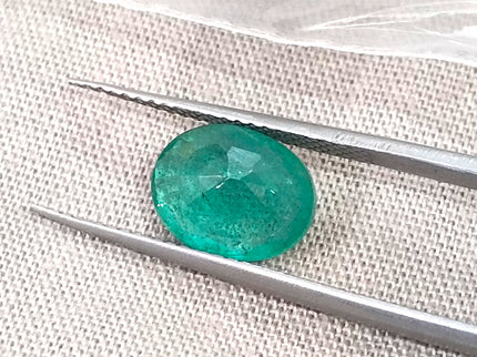 1.87ct Natural Emerald Medium Green Oval Cut SGL Certified Minor oil Gemstonr