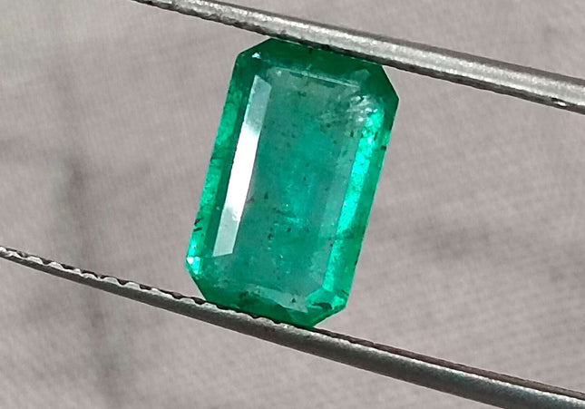 GSI Certified 1.92ct Medium Green Panjshir Emerald Minor Oiled Loose Gemstone