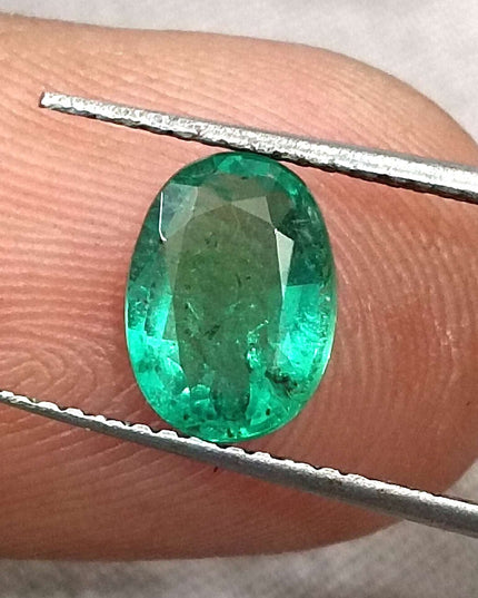 GSI Certified 1.24ct Vivid Green Oval Cut Zambian Emerald Minor Oiled Loose Gemstone