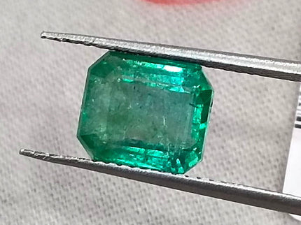 2.60ct Natural Emerald Medium Green SGL Certified Octagon Cut Loose Gemstone