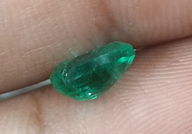 GSI Certified 1.26ct Medium Bright Green Natural Zambian Emerald Minor Oiled Loose Gemstone