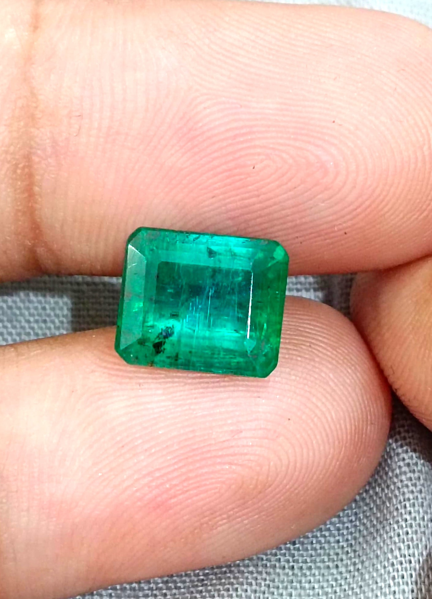 3.33ct Top Golden Green Swat Emerald, 100% Natural Gemstone