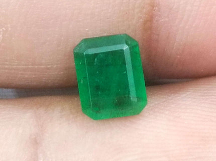 Certified 1.50ct Zambian Emerald.
