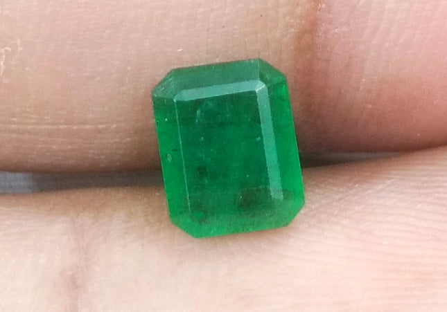 GSI Certified 1.50ct Deep Green Zambian Emerald Minor Oiled Loose Gemstone