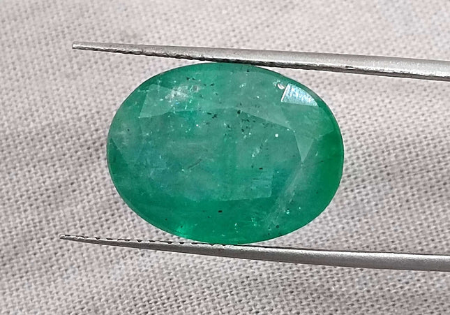 Big 10.20ct Zambian Emerald, Grass Green Oval cut Moderately Oiled Loose Gemstone.