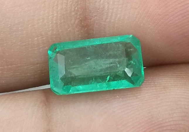 2.74ct GSI Certified Medium Green Zambian Emerald Minor Oiled Loose Gemstone