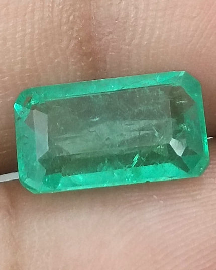 2.74ct GSI Certified Medium Green Zambian Emerald Minor Oiled Loose Gemstone
