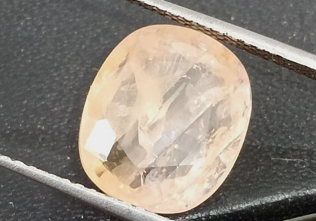 Certified 4.63ct Natural untreated Padparadscha Sapphire