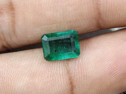 Natural Emerald 2.14ct Zambia Medium Deep Color SGL Certified Octahon Cut Minor Oiled Gemstone