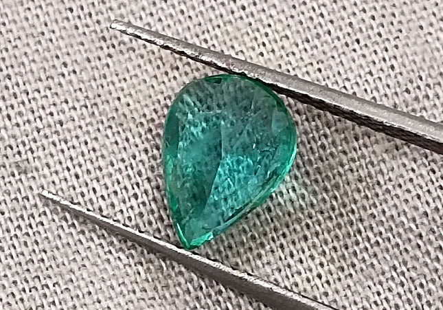 GSI Certified 1.15ct Medium Green Zambian Emerald Minor Oiled Loose Gemstone