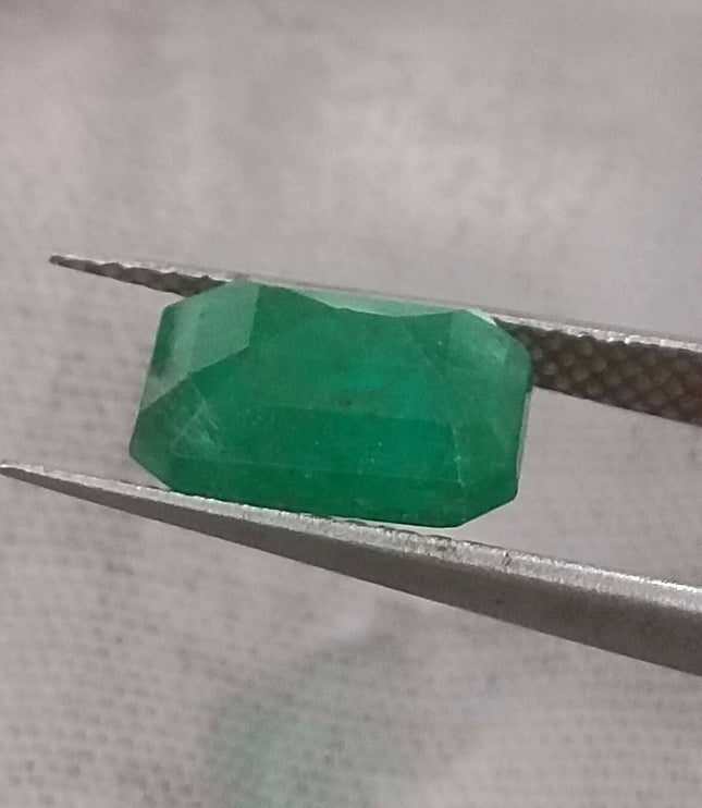 2.20ct Certified Zambian Natural Emerald Stone.